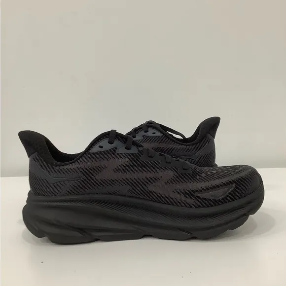 Hoka One One Clifton 9 Running Shoes Sneaker Black 1127896-BBLC Women Size 8 B