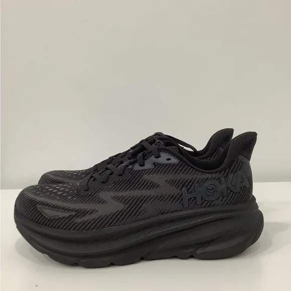 Hoka One One Clifton 9 Running Shoes Sneaker Black 1127896-BBLC Women Size 8 B