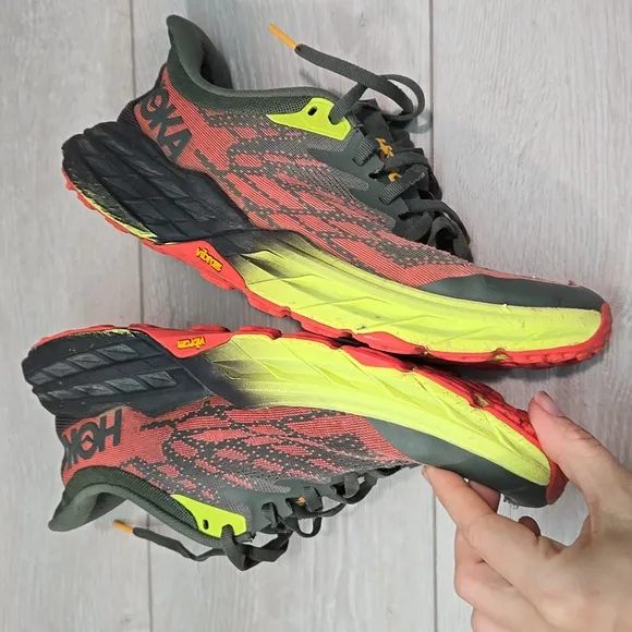 Hoka One One Mens Speedgoat 5 Running Shoes Athletic Sz 8.5D