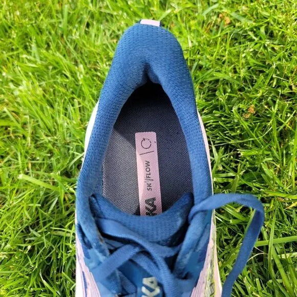 Hoka One One SKYFLOW - Women's Running Shoes - Size 8.5B