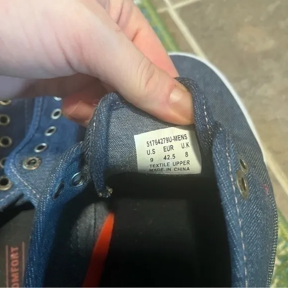 Host pick 🤩 Men’s Levi’s denim slide on sneakers shoes