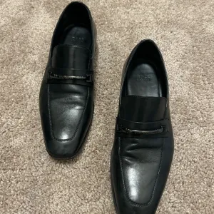 Hugo Boss Black Leather Dress Shoes Men’s Size 7 Black