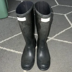 Hunter Kids Original Kids Unisex Gloss Black Boots Size 5 Boys 6 Girls