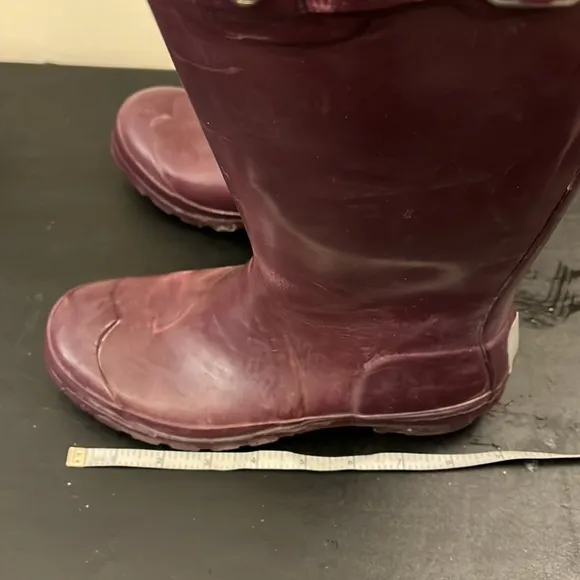 Hunter Purple Rain Boots Size 6