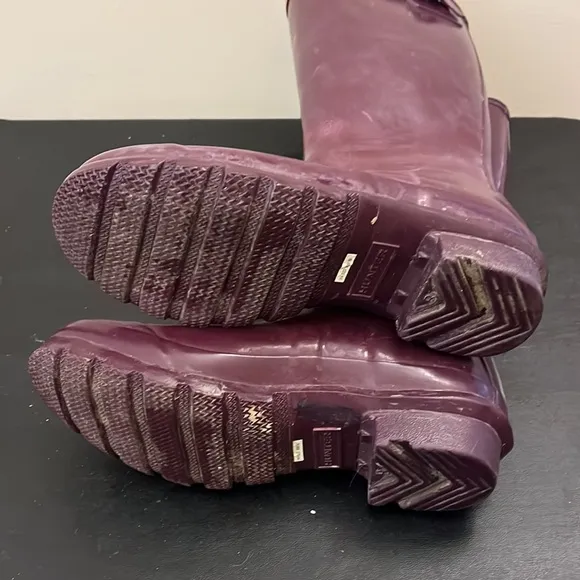 Hunter Purple Rain Boots Size 6