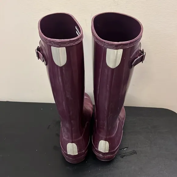 Hunter Purple Rain Boots Size 6