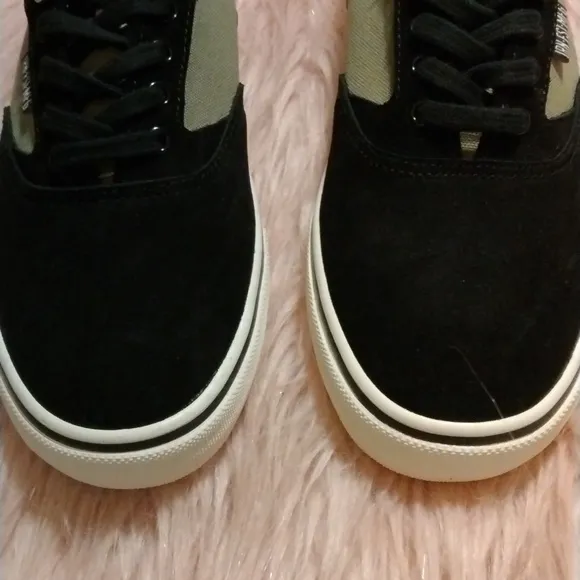 IRON FIST SIMSOLE SIZE 7 MENS SIZE 9 WOMENS UNISEX NEW WITHOUT BOX
