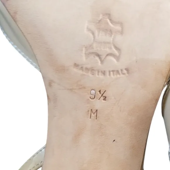 Isaac Mizrahi Women's Tan Slingback Heels