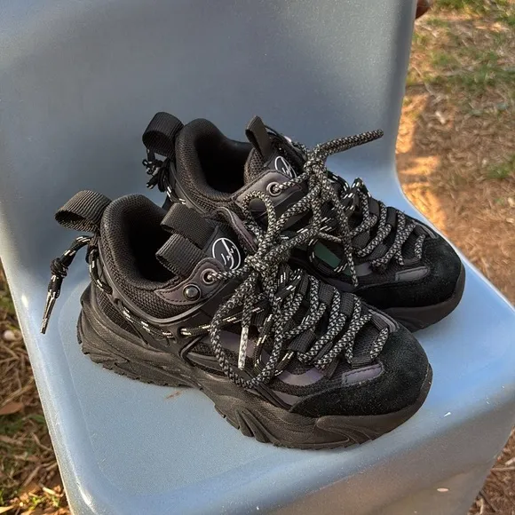 Javi Dominance kids sneakers black color size 11C