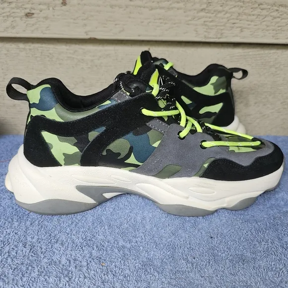 JAVI Predator Camo Casual Lace-Up Sneakers Men's Shoe Size 9.5