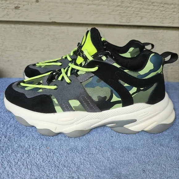 JAVI Predator Camo Casual Lace-Up Sneakers Men's Shoe Size 9.5
