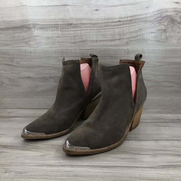 Jeffrey Campbell Booties Womens 7.5 Cromwell Taupe Suede Slip On Ankle Boots