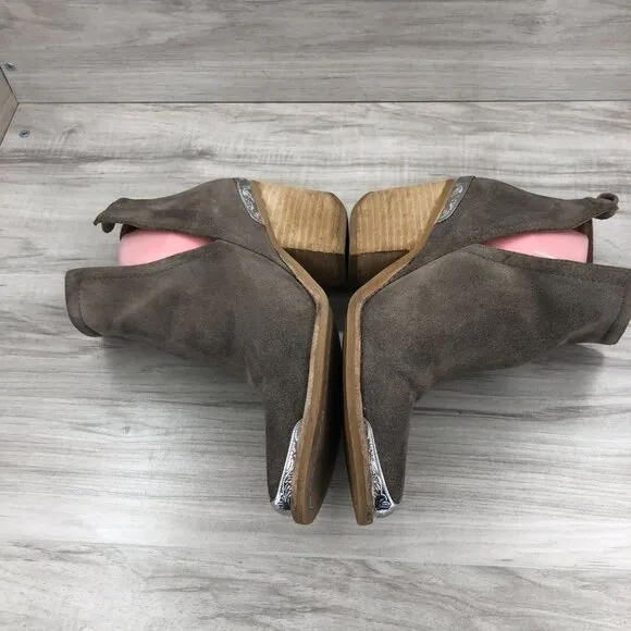 Jeffrey Campbell Booties Womens 7.5 Cromwell Taupe Suede Slip On Ankle Boots