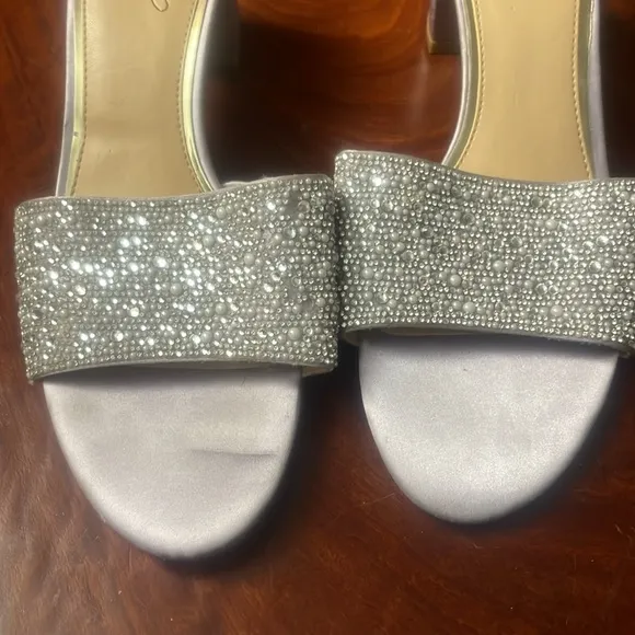 Jewel BADGLEY MISCHKA Women's Silver Embellished Heels SIZE 7