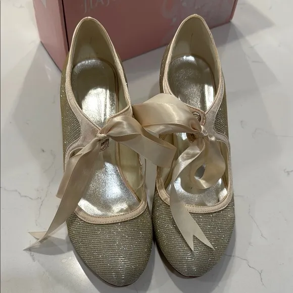 JiaJia Elegant Bridal Shoes with Satin Ribbon
