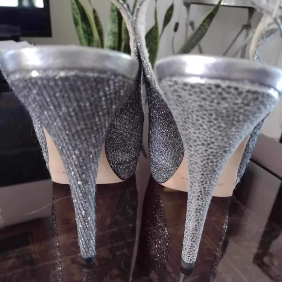 Jimmy Choo Silver Glitter Crystal Bow Jimmy Peep Toe Pumps Heels