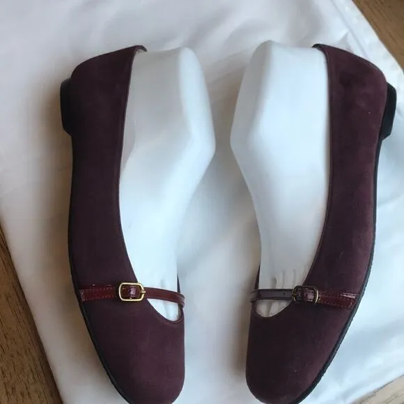JON JOSEPH WINE COLORED FLATS.  New
