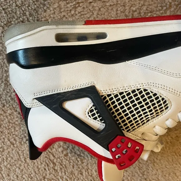 Jordan 4 “Fire Red”