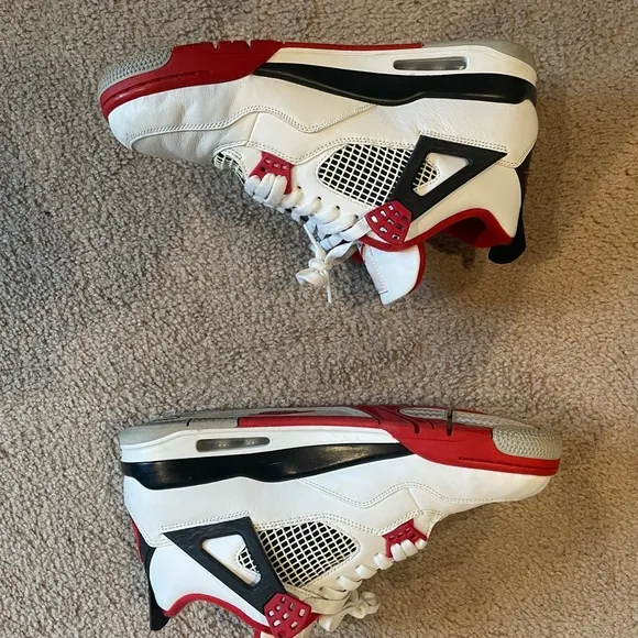 Jordan 4 “Fire Red”