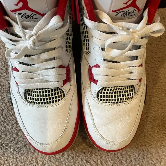 Jordan 4 “Fire Red”