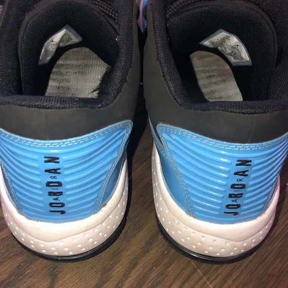 Jordan Blue/black boys sneakers Size 6.5 youth