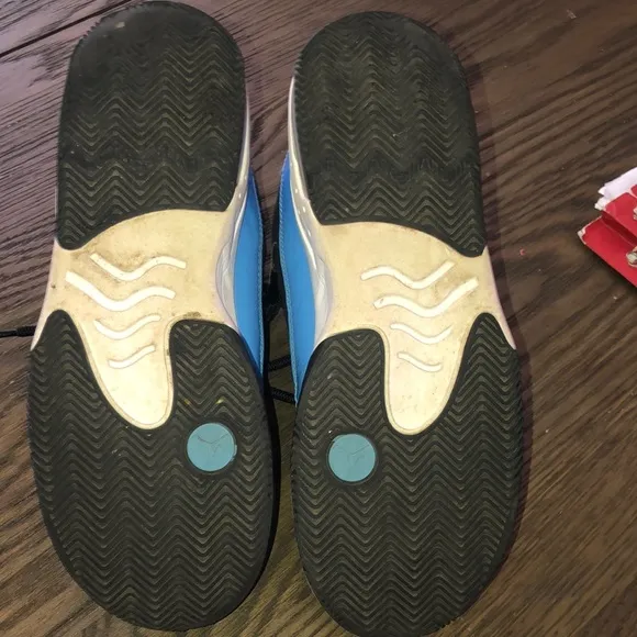 Jordan Blue/black boys sneakers Size 6.5 youth