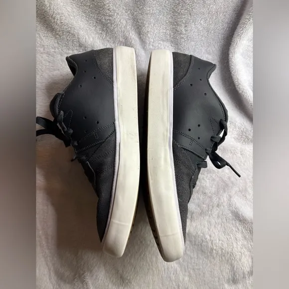 Jordan Series DN1856-063 Mens 10 Low Top Shoe Anthracite Gray Basketball Casual