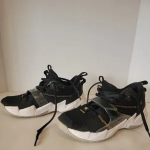 Jordan Why Not Zer0.3 “The Family” Black/Metallic Gold-White Size 2.5 Y Sneakers