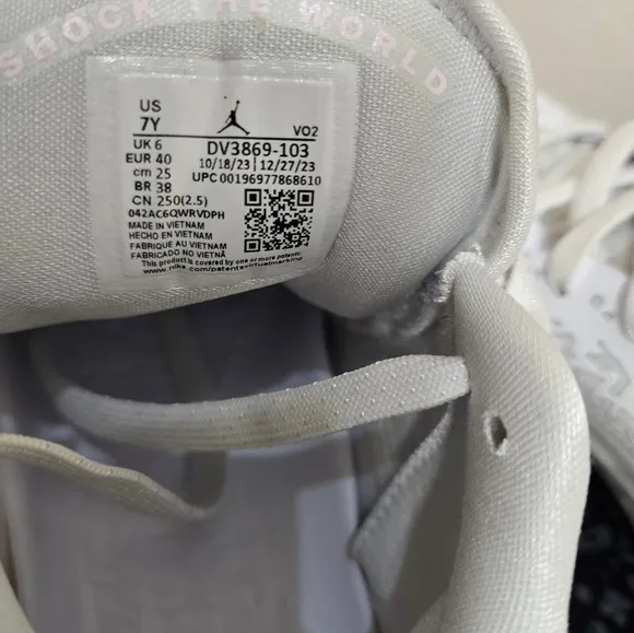 Jordan Zion 3 sneakers