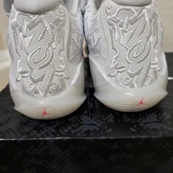 Jordan Zion 3 sneakers