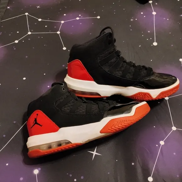 J🏀RDAN Sneakers