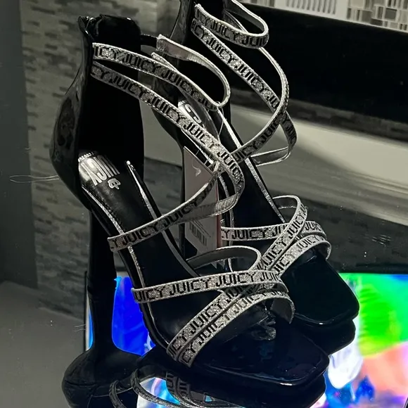 Juicy Couture - Gabrielle - black shoes with heels almost 4.5” height