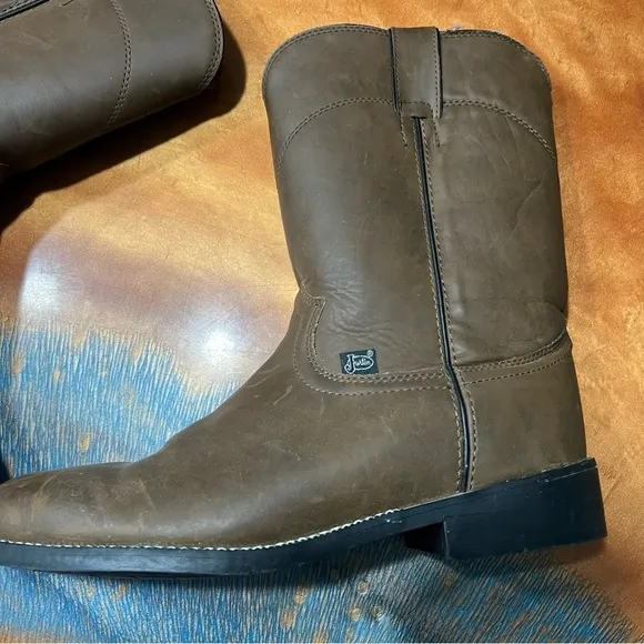 Justin Boots Basics Brown Leather Cowboy Boots size 9.5