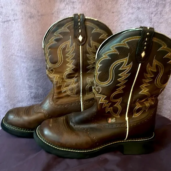 Justin cowboy boots
