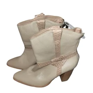 Kaanas Zip Back Boots sz 8