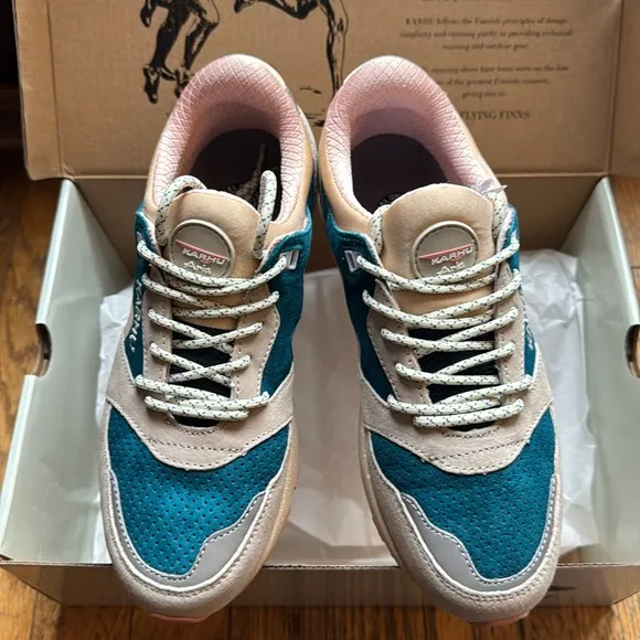 KARHU Aria 95 Unisex Sneakers