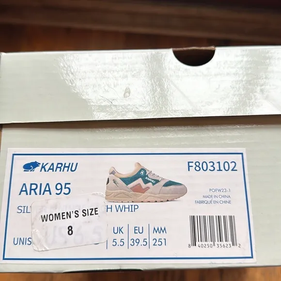 KARHU Aria 95 Unisex Sneakers