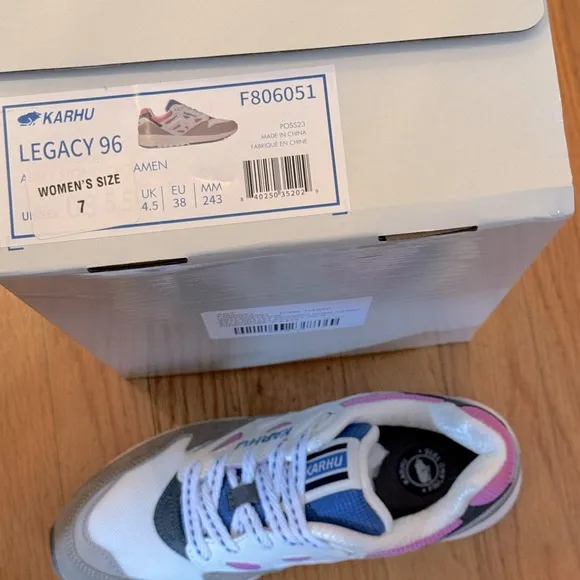KARHU Legacy Sneakers with Pink Details- Women’s Size 7 - New In Box