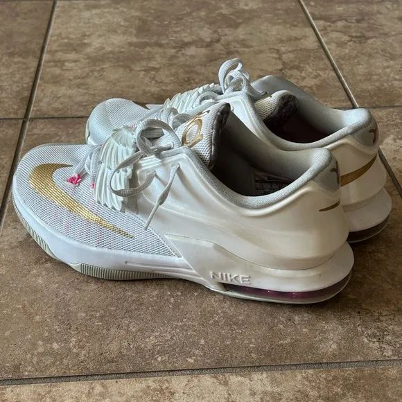 KD 7 Aunt Pearls