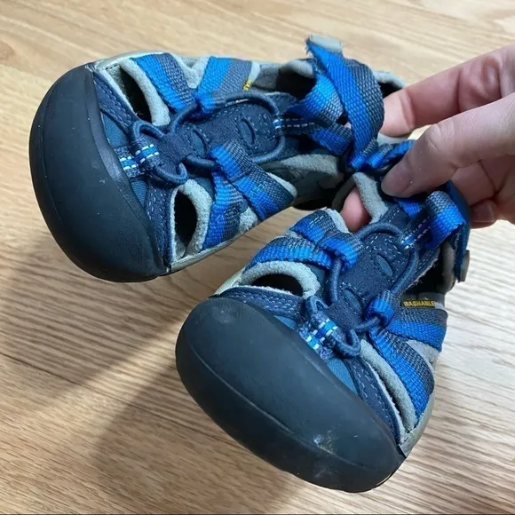 Keen Blue Sandals Sz 10 Kids Boys Washable Outdoors Caged