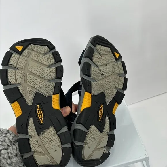 KEEN Newport H-2 Sandals Mens US9