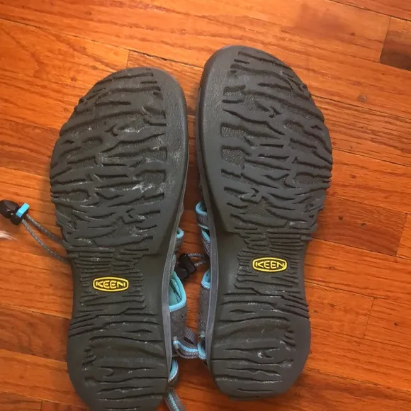 Keen Newport Sandals sz 9