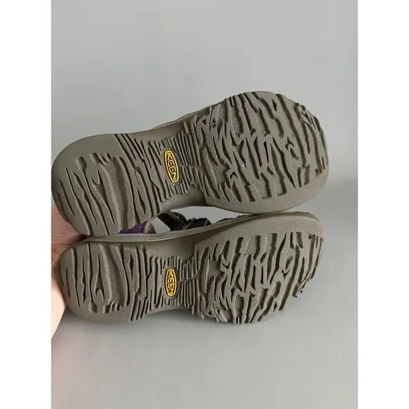 Keens Sandals Youth Size 4 Purple EUC
