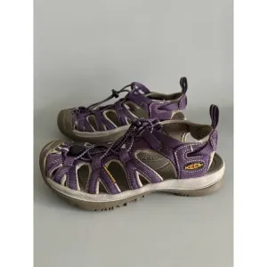 Keens Sandals Youth Size 4 Purple EUC