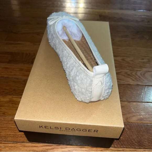 Kelsi Dagger Frankie Sherpa Ballet Flats Natural Cream like Women’s Size 8 NIB