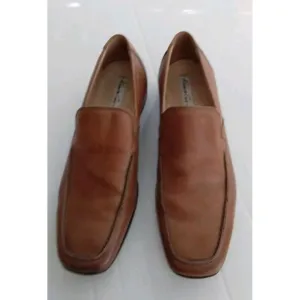 Kenneth Cole Leather Loafers Dress Shoes Slip On Comfort Brown Size?