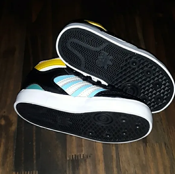 Kids Adidas Sneakers