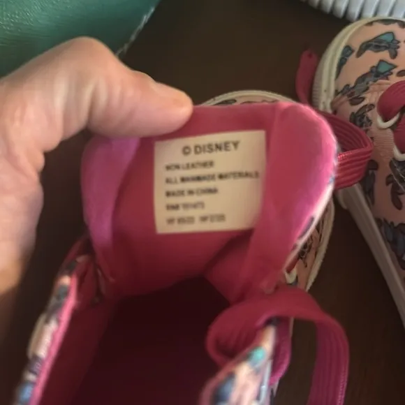 Kids Disney Lilo and Stich sneakers-new