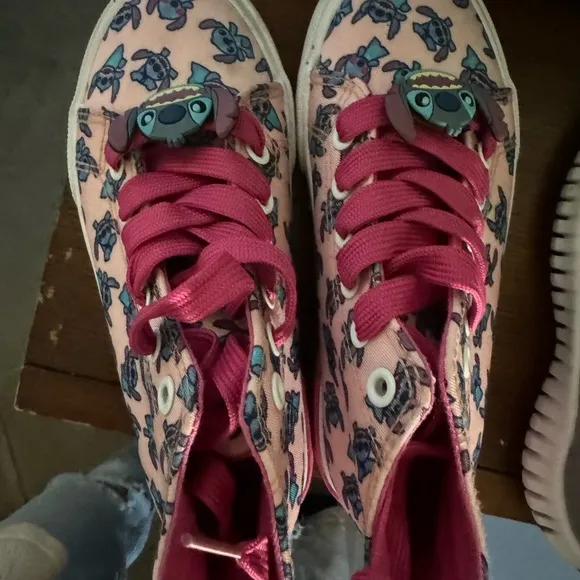 Kids Disney Lilo and Stich sneakers-new