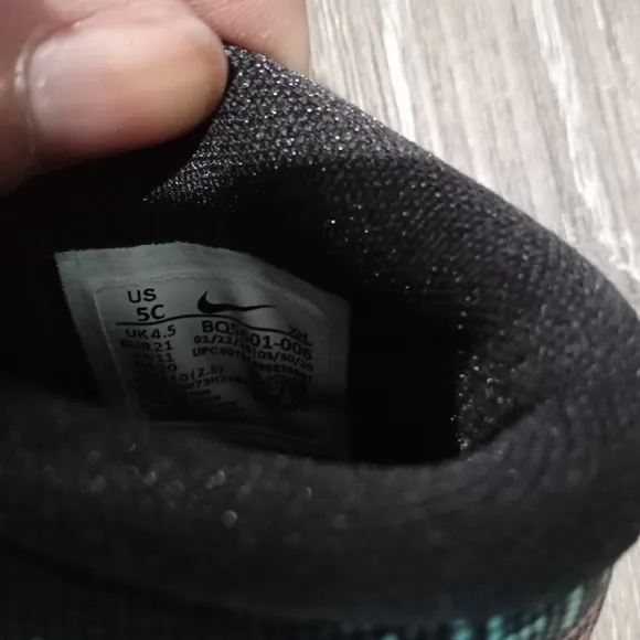 😍Kids Nike Kyrie 6 Unisex Nike sneakers😍